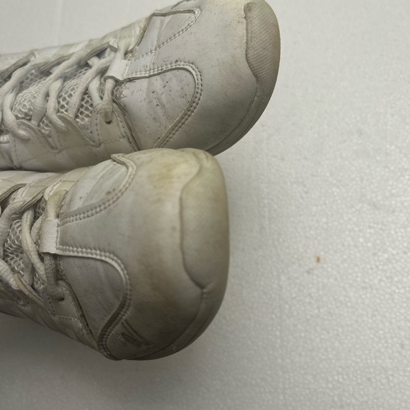 Varsity Spirit Cheer Shoes - Picture 4 of 7